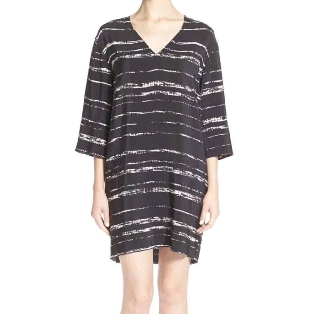 Vince Shadow Stripe 100% Silk Dress Size XS Retails $400 Quiet Luxury